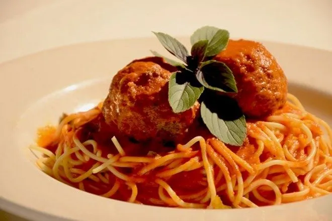 Spaghetti con Polpette
