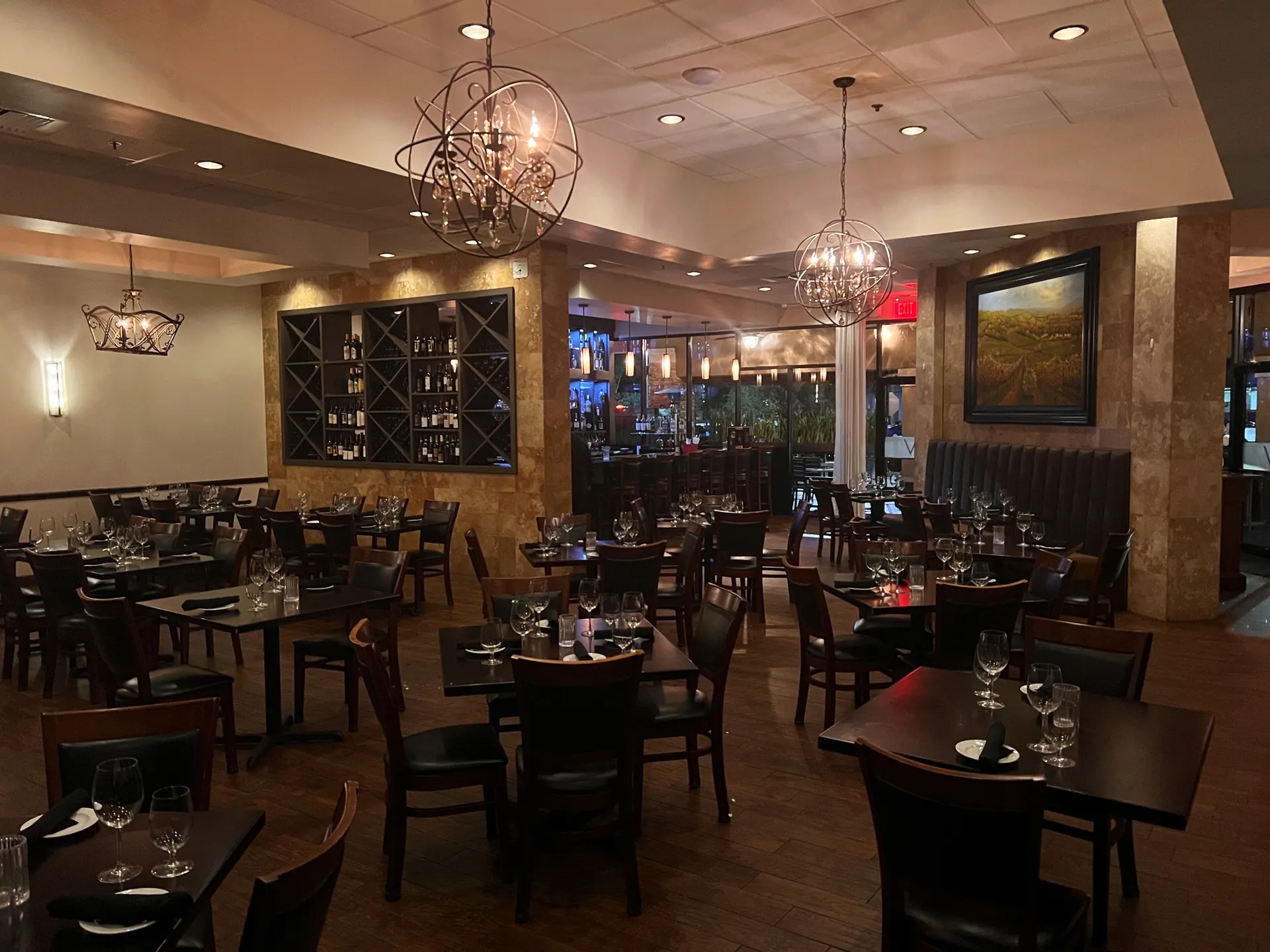Elegant dining at Vincenzo